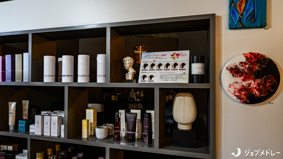 OLAPLANO(美容師の求人)の写真11枚目:ホームケア用品を取り扱っています