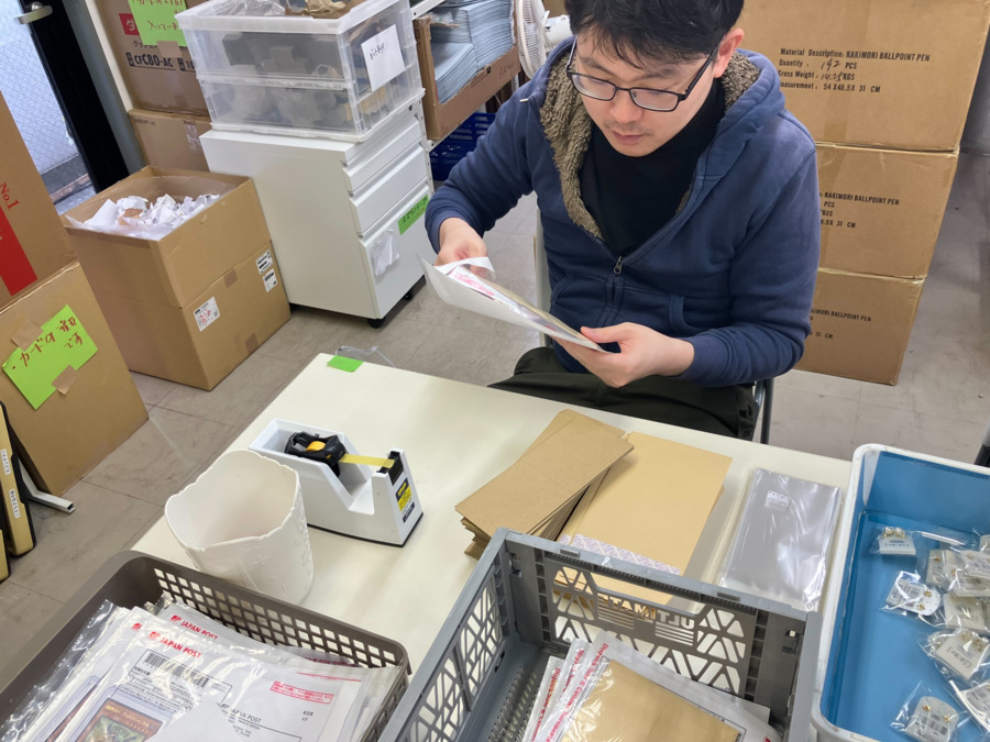 障がい者就労継続支援B型事業所　こすもす浅草橋（生活支援員の求人）の写真4枚目：作業風景①