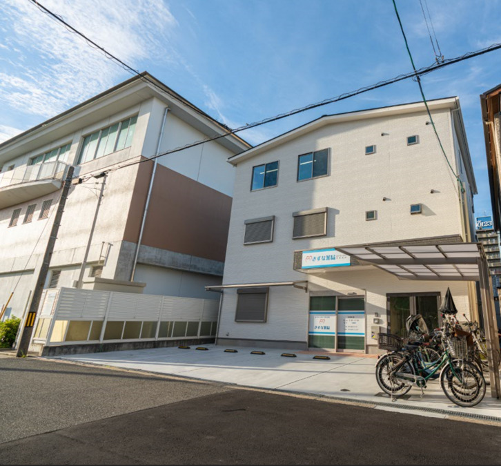 スミール株式会社の画像