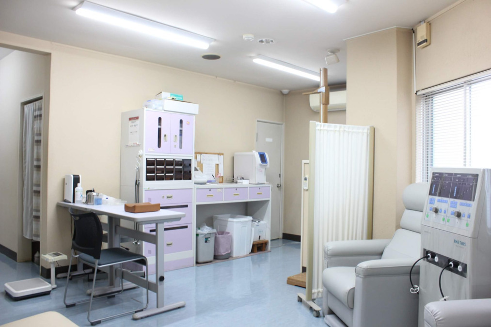医療法人　小田内科消化器科医院の写真2枚目：採血など検査を行うスペース