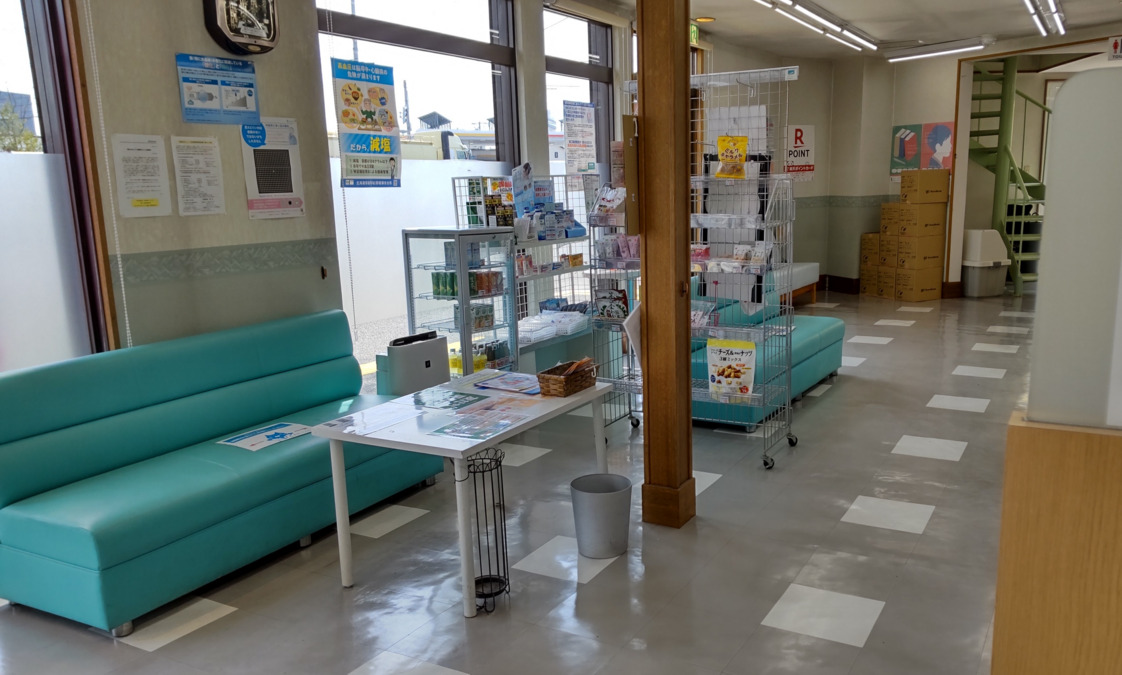 ふじい薬局 緑ヶ丘店（薬剤師の求人）の写真3枚目：ふじい薬局　緑ヶ丘店　待合室