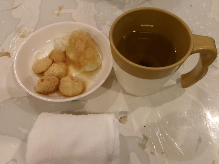 介護老人保健施設 愛和園(介護職/ヘルパーの求人)の写真10枚目:毎年12月に本格的に石うすでついたお餅を提供しています