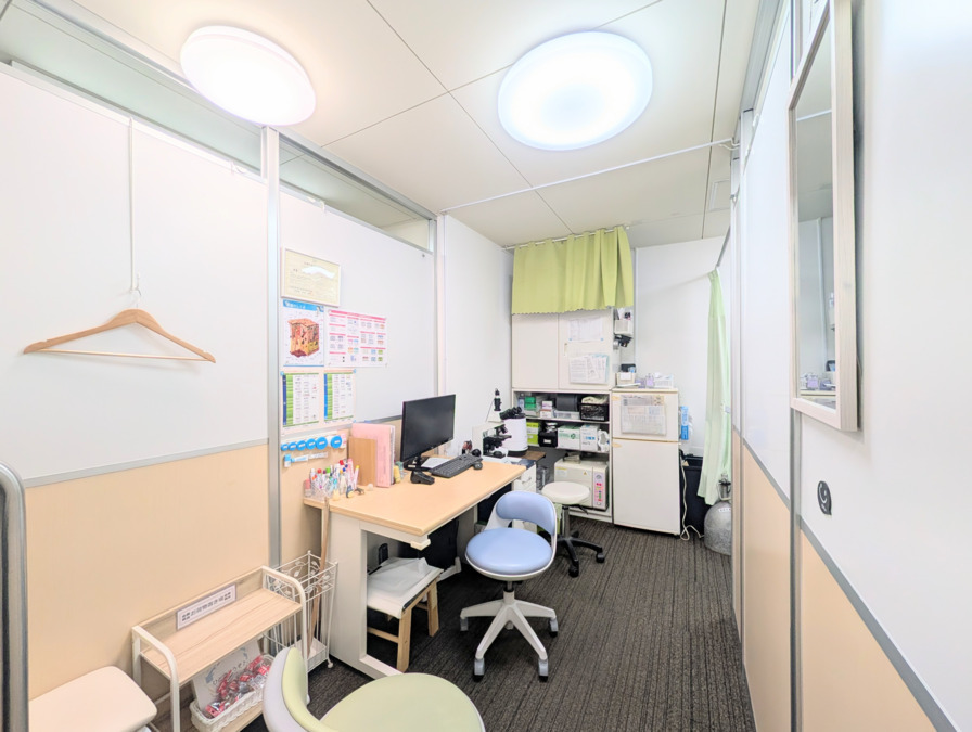 渡会皮膚科医院（看護師/准看護師の求人）の写真3枚目：第２診察室
