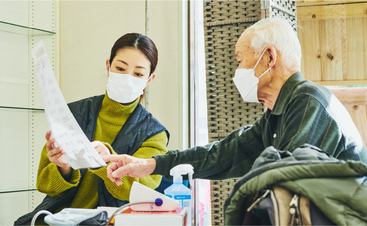 たなべ薬局 久保山店（薬剤師の求人）の写真4枚目：一人ひとりに合わせた健康活動を提案を心がけます