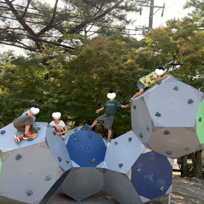 放課後等デイサービス　わんぱくクラブ3（保育士の求人）の写真2枚目：公園へお出かけ