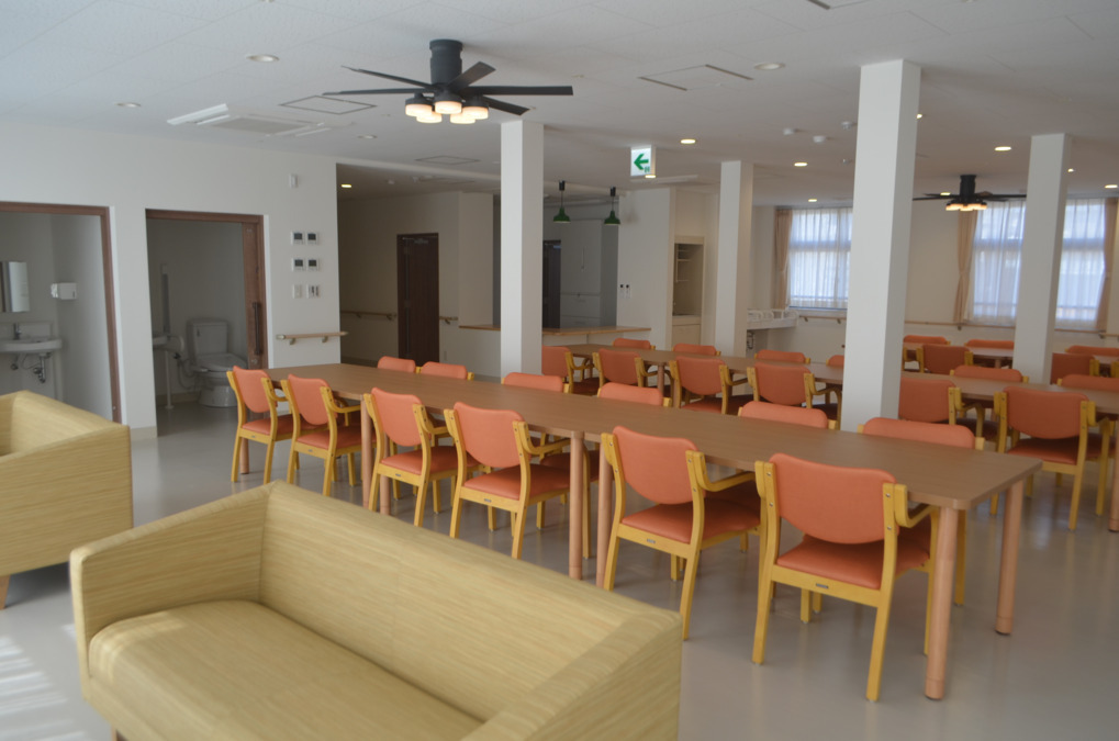 介護付き有料老人ホーム あやせ悠生苑(介護職/ヘルパーの求人)の写真2枚目: