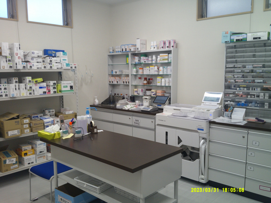 ホップ和泉薬局（薬剤師の求人）の写真2枚目：調剤室です