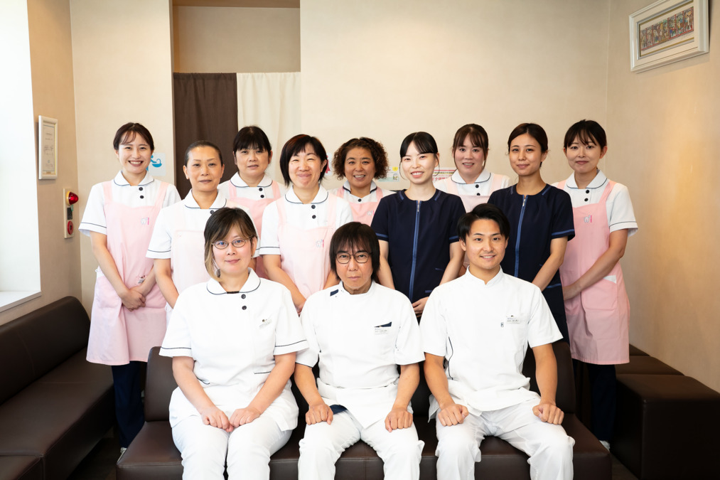 医療法人 小向井歯科クリニック（歯科衛生士の求人）の写真7枚目：小向井歯科クリニックのスタッフは笑顔が絶えません。あなたも仲間になりませんか。