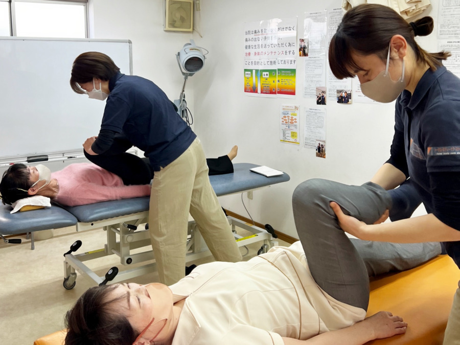 トータル・ボディーケア・ステーション の写真2枚目：未経験でも院内研修が充実しているので安心♪♪♪高い技術を目指して日々勉強！