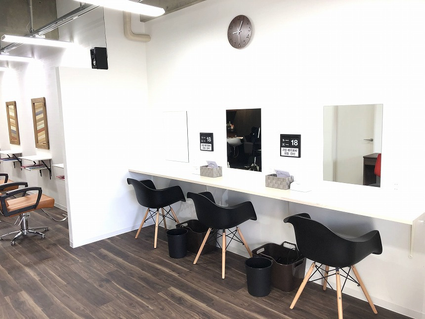  ヘアカラー専門店　カラープラス鏡島店の写真6枚目：