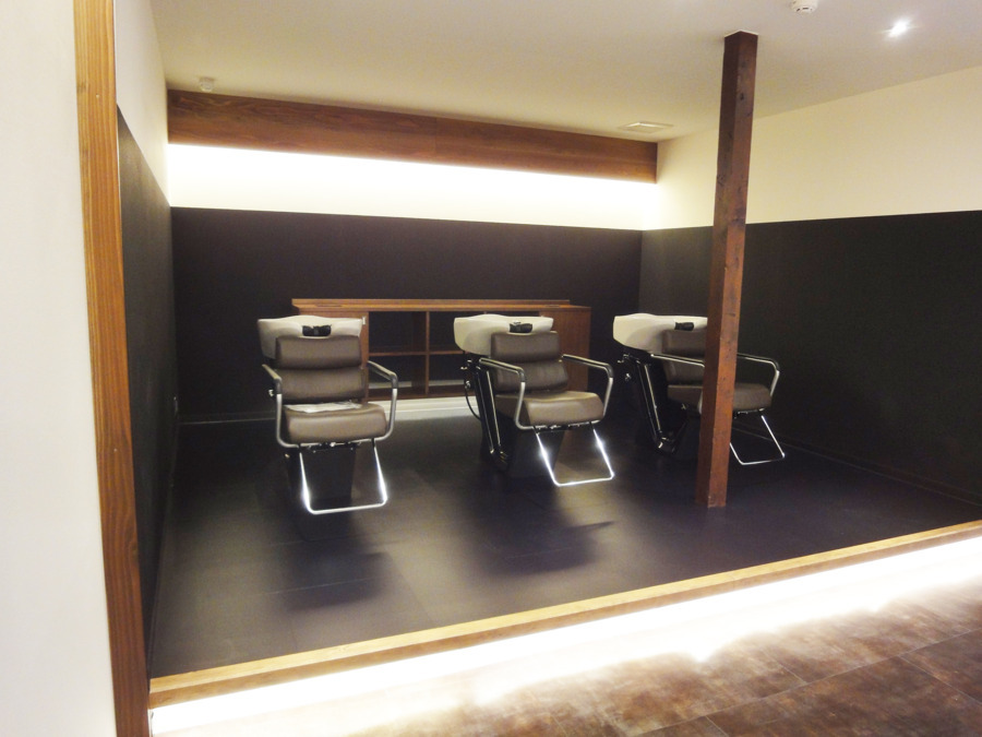 美容室SALONS松山鴨川店の写真6枚目：