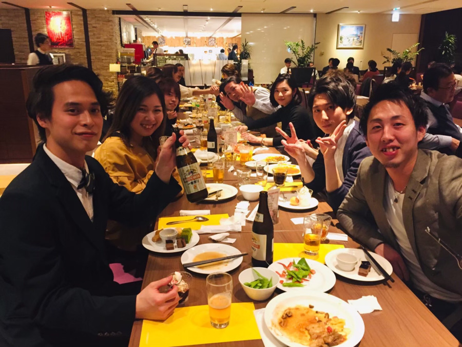 理容室A/Zの写真3枚目：食事会