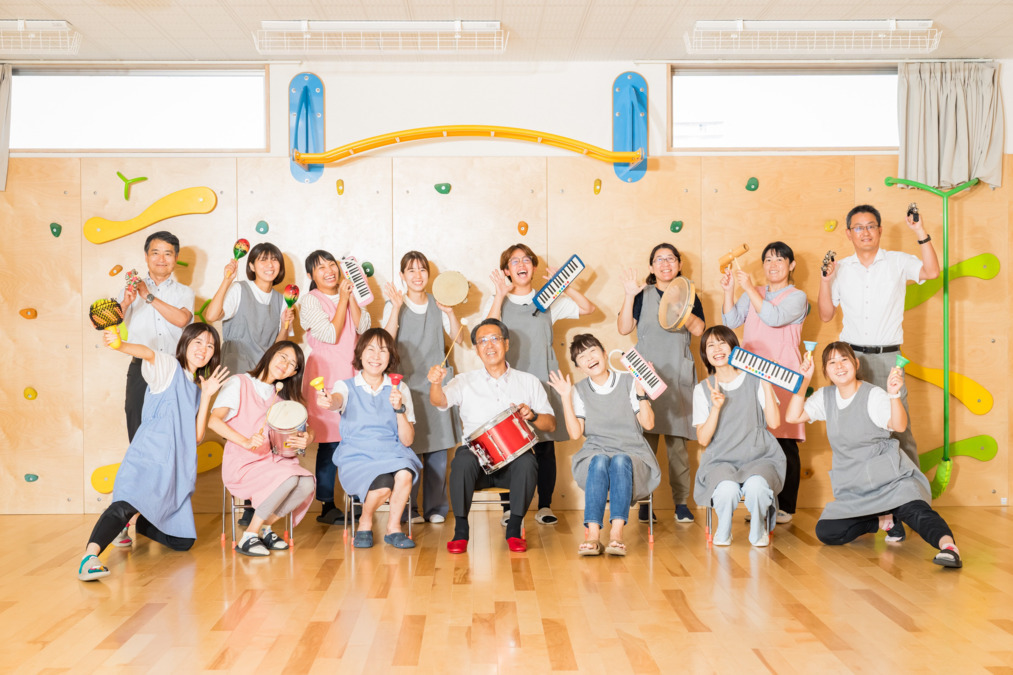 桂幼稚園（幼稚園教諭の求人）の写真2枚目：スタッフ全員でお待ちしています。