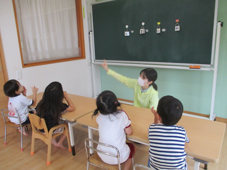 ぶどうの樹未来塾（児童発達支援管理責任者の求人）の写真3枚目：個別療育だけでなく、グループ療育も実施しています。