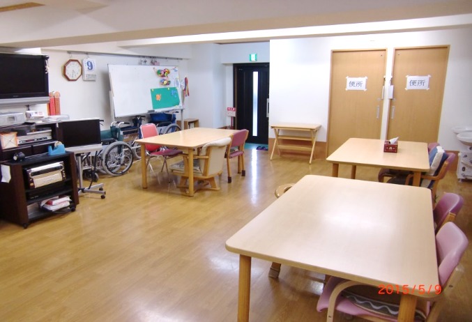 あすか八尾第2デイサービスセンターの写真2枚目：家庭的な雰囲気の中で和やかに働けます