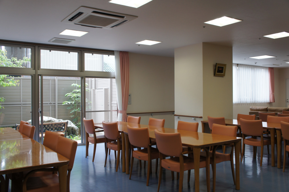サービス付き高齢者向け住宅 桜の里津島（看護師/准看護師の求人）の写真4枚目：食堂
