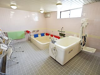 三橋デイサービスセンターつるかめ（介護職/ヘルパーの求人）の写真5枚目：