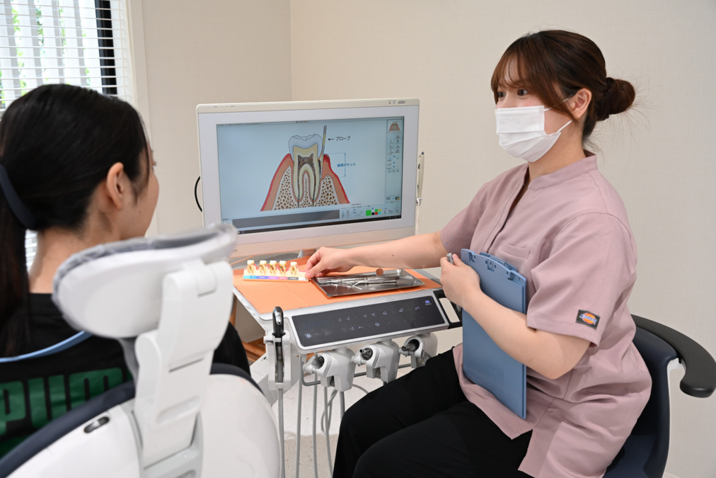 星野歯科クリニック（歯科医師の求人）の写真12枚目：デジタルツールで、治療や予防の必要性を分かりやすく説明。