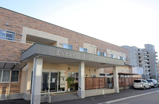 エステートドーヴィル小牧の写真1枚目：