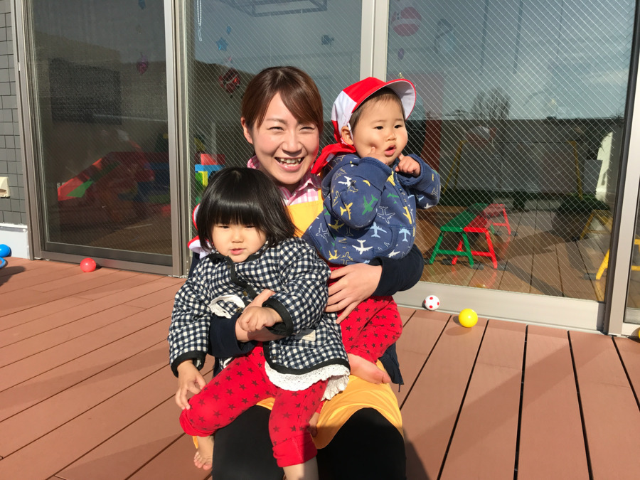 企業主導型保育園クルメキッズランドの写真3枚目：子ども達と楽しく元気に遊んで過ごしています！
