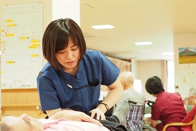 介護老人保健施設 都筑ハートフルステーション(理学療法士の求人)の写真:一人一人に寄り添ったリハビリを行っています。