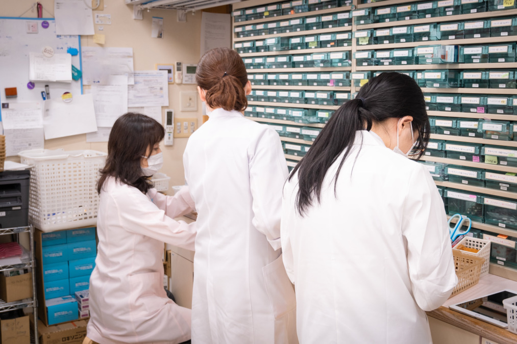 あかまつ薬局　高島店（薬剤師の求人）の写真4枚目：ブランクある方もお気軽にご応募ください!(^^)!