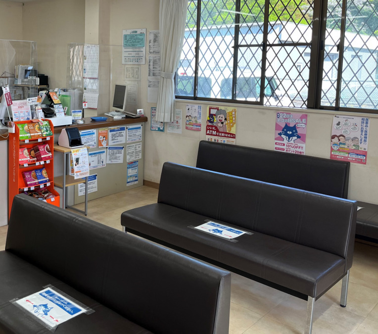 新世薬局 志筑連上店の写真2枚目：新世薬局　志筑連上店　待合室