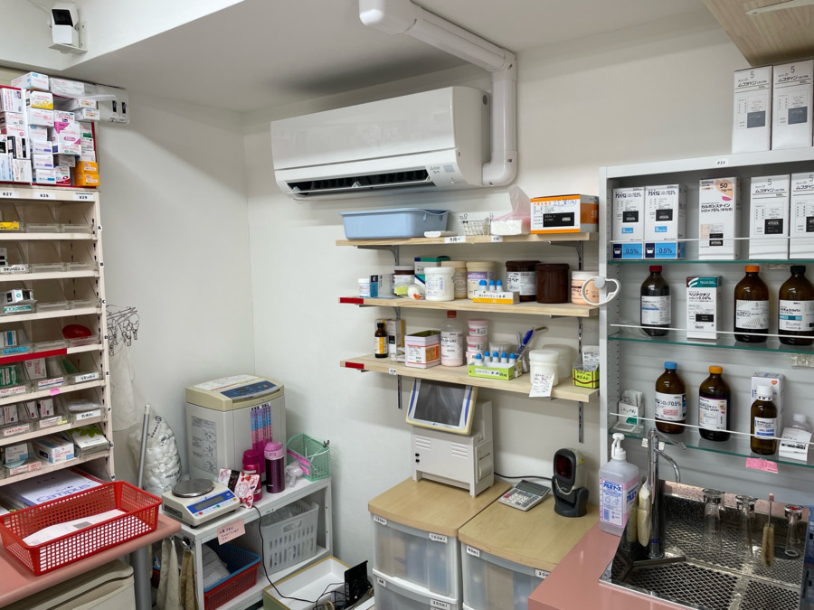 ウイング薬局中桜塚店（薬剤師の求人）の写真5枚目：調剤室