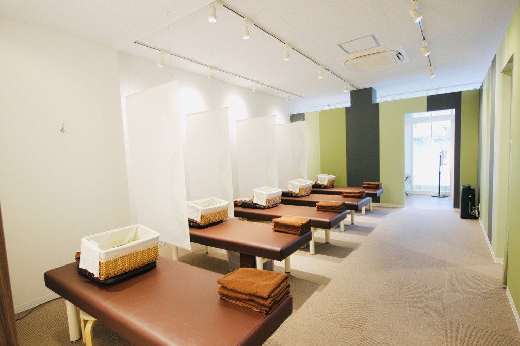 Re.Ra.Ku 光が丘IMA店の写真2枚目：2021年にリニューアルしたばかりの綺麗な店舗