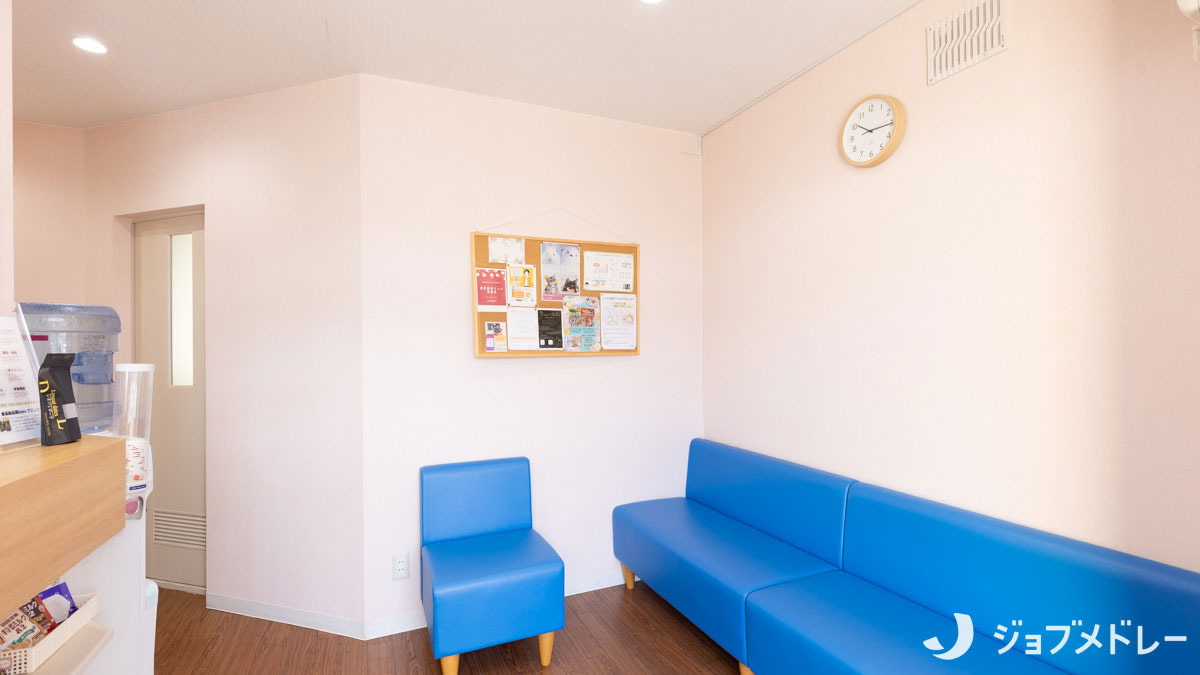 ピリカ手稲薬局（薬剤師の求人）の写真2枚目：明るい薬局内です◎