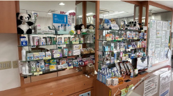 薬局ジャパンファーマシー　御影駅前店（薬剤師の求人）の写真4枚目：御影駅前店　OTC販売