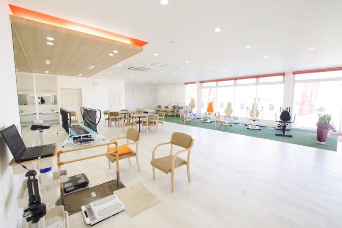 Let’ｓリハ！桃園店の写真1枚目：