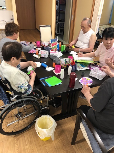 デイ＆リハビリ　こころ三郷駅前（介護職/ヘルパーの求人）の写真14枚目：定員20名なので利用者様への「気配り目配り」が届きやすい環境です！！