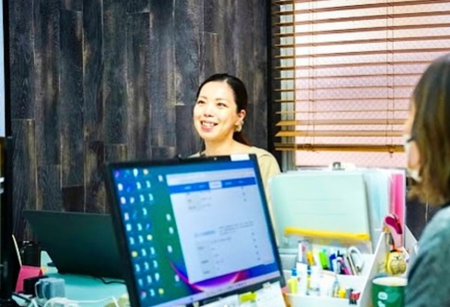 株式会社インクルージョン 本社(営業の求人)の写真9枚目:何事もまずトライの精神と
気丈に振る舞う姿勢はインクルージョン本社No.1