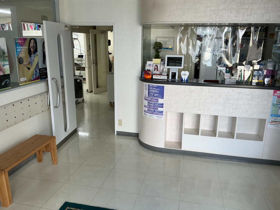 山田歯科(歯科衛生士の求人)の写真5枚目:医院の受付です。