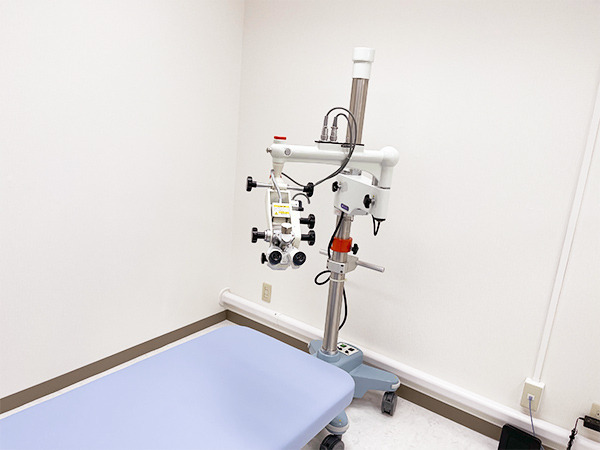 ふぁみーゆ耳鼻咽喉科クリニック（看護助手の求人）の写真5枚目：処置ベッド
