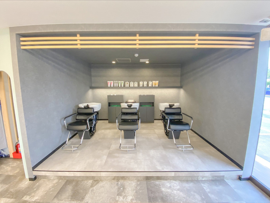 美容室SALONS 鳥栖蔵上店の写真5枚目：