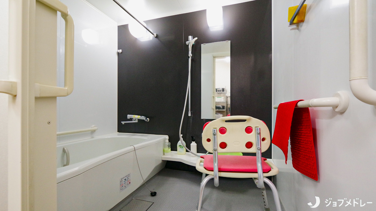 介護付有料老人ホーム すこや家・真鶴（ケアマネジャーの求人）の写真22枚目：浴室です