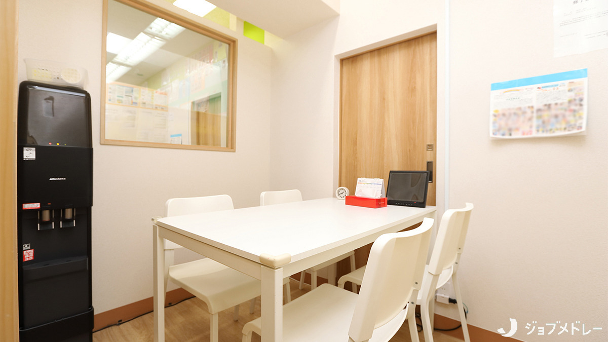 こぱんはうすさくら鶴瀬教室（保育士の求人）の写真8枚目：おやすみはしっかり取れるのでプライベートとの両立も楽々です。