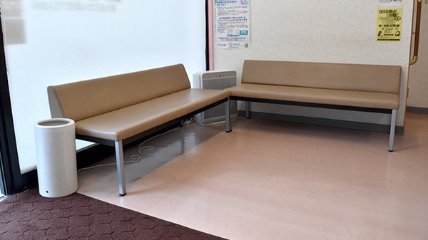 めぐみ調剤薬局枝光店（調剤事務の求人）の写真2枚目：めぐみ調剤薬局枝光店 待合室