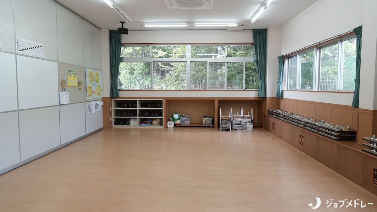 認定こども園　手賀の丘幼稚園・保育園（保育士の求人）の写真22枚目：広々とした部屋がいくつもあります