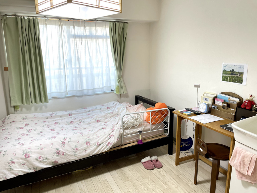 愛の家グループホーム 南行徳（介護職/ヘルパーの求人）の写真6枚目：居室