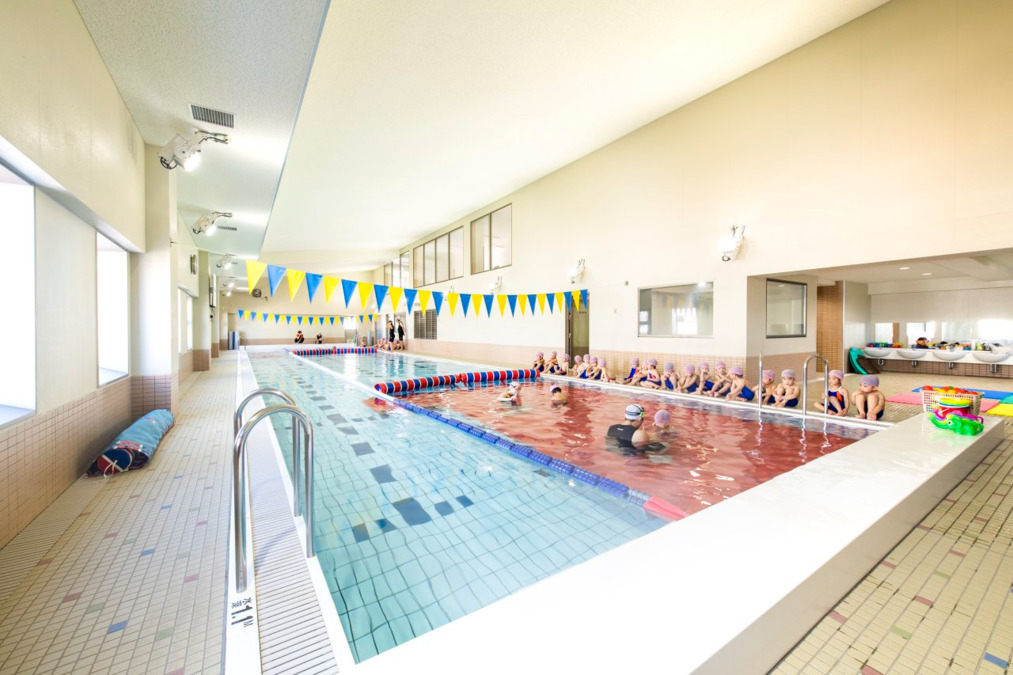 キッズ大陸さいたま与野園（保育士の求人）の写真19枚目：温水プール