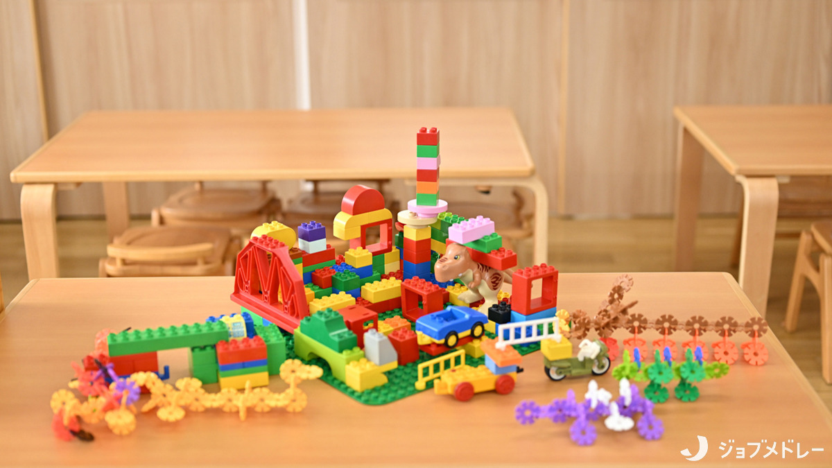 さんさん森の保育園石神井公園（保育士の求人）の写真8枚目：組み立てて遊ぶブロックです