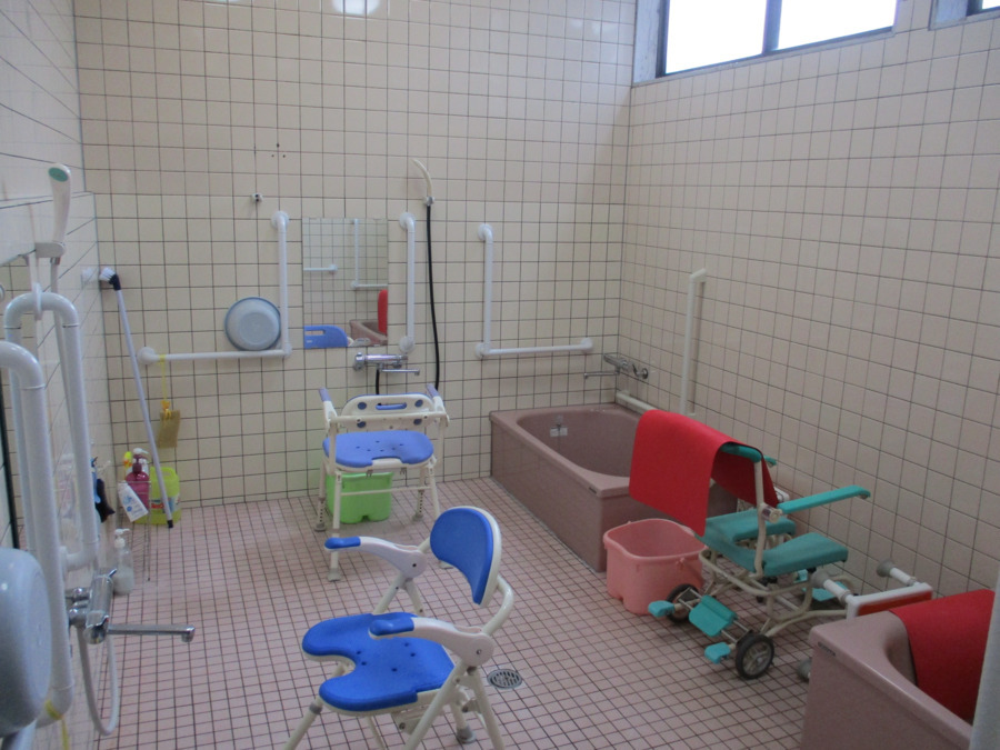 ひまわり福祉サービス橋本事業所（介護職/ヘルパーの求人）の写真6枚目：浴槽
