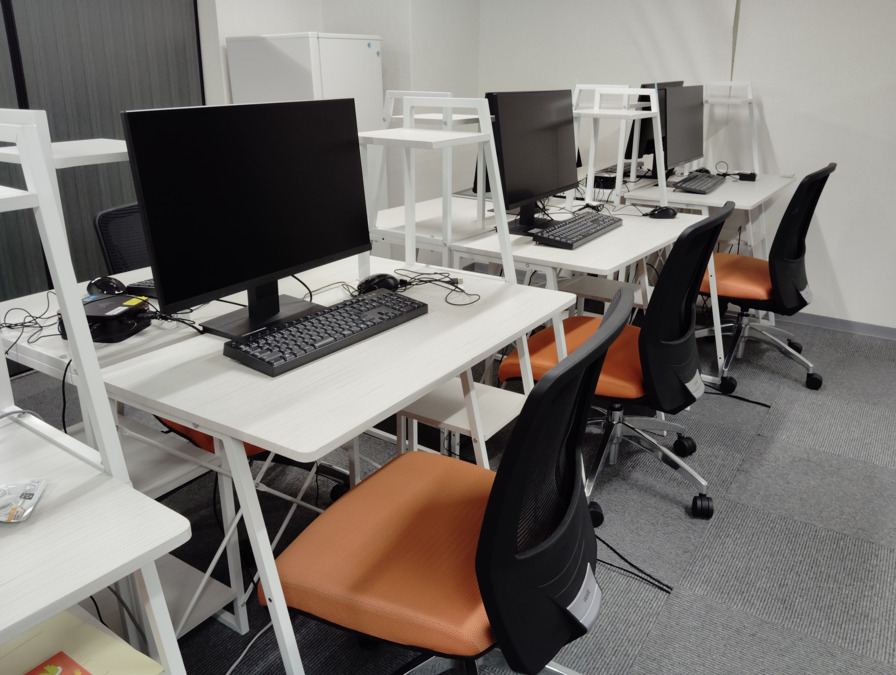 就労継続支援B型事業所　AsFineアジャスト　南森町オフィス（生活支援員の求人）の写真7枚目：