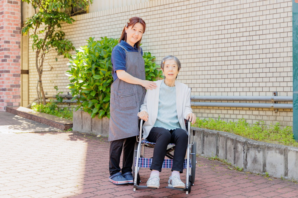 有料老人ホームはぴねす金剛（介護職/ヘルパーの求人）の写真1枚目：