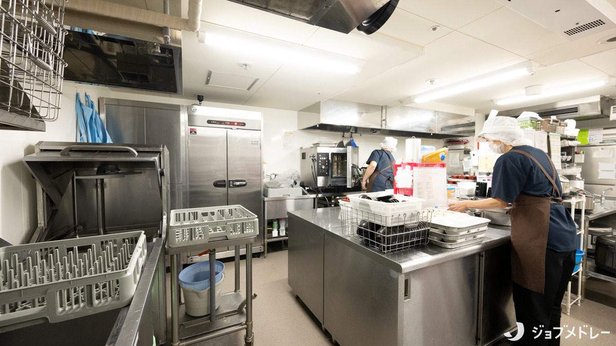 住宅型有料老人ホーム アミカの郷船橋塚田(介護職/ヘルパーの求人)の写真8枚目:厨房の様子です