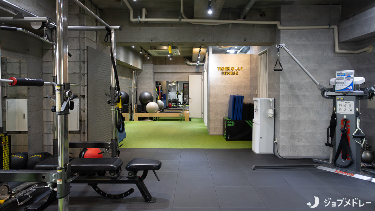 TIGER GOLF FITNESS 代々木上原店（インストラクターの求人）の写真4枚目：内観です
