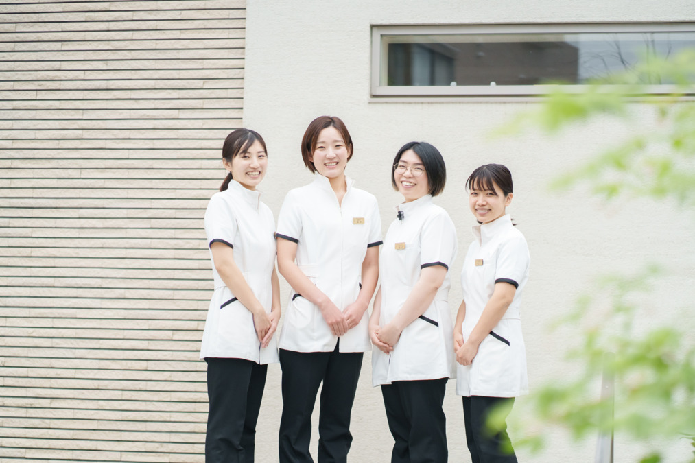医療法人CREA　ただこし歯科・矯正歯科 総合クリニック（歯科衛生士の求人）の写真2枚目：ママさん衛生士も活躍中！　子育てしながら、第一線で活躍できます。